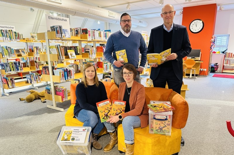 Spende an die Stadtbibliothek Rheda-Wiedenbrück