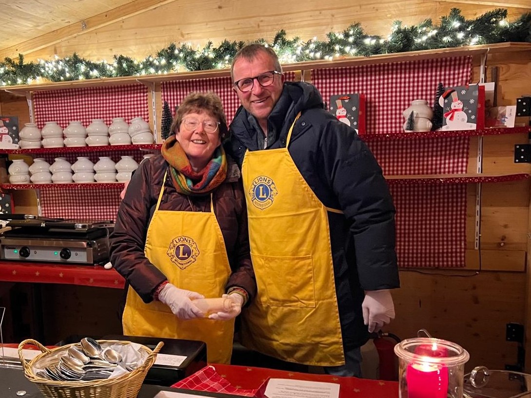 Adventskrämchen Glühweinstand