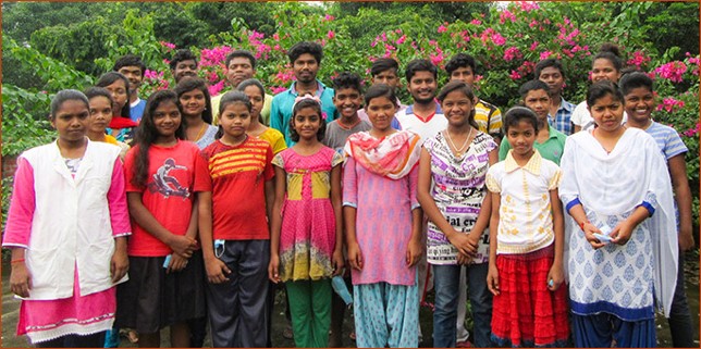 24 Kinder aus Asha Vihar